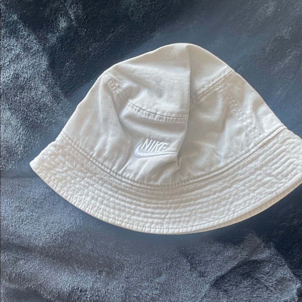 Nike Off White Bucket Hat with Embroidered Logo